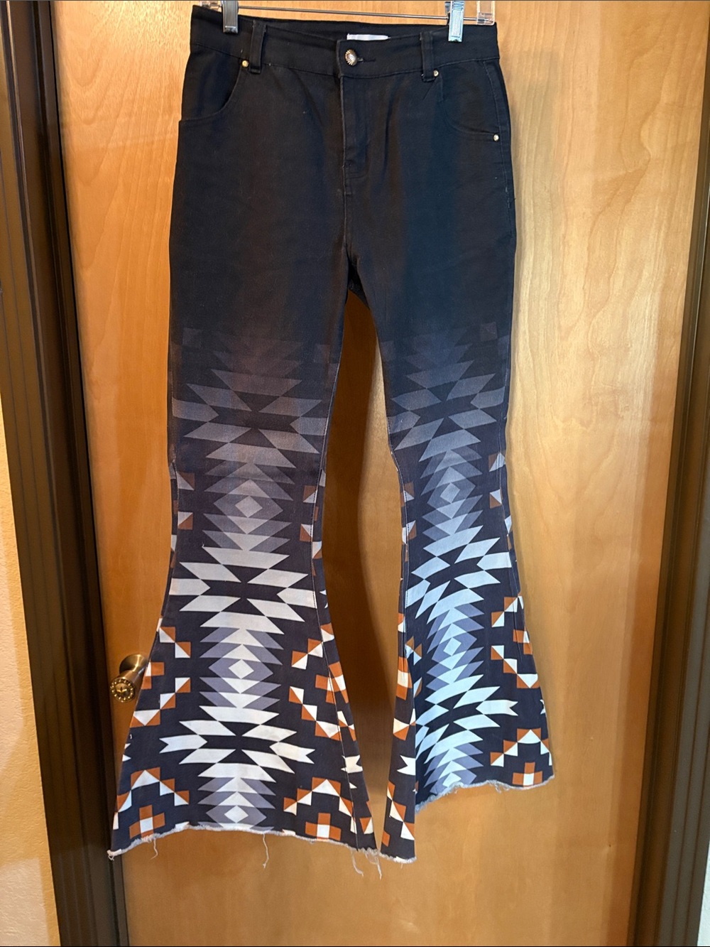 Ranch Dress’N Black Flared Pants with Geometric Aztec Print; Size 10 - Picture 2 of 6